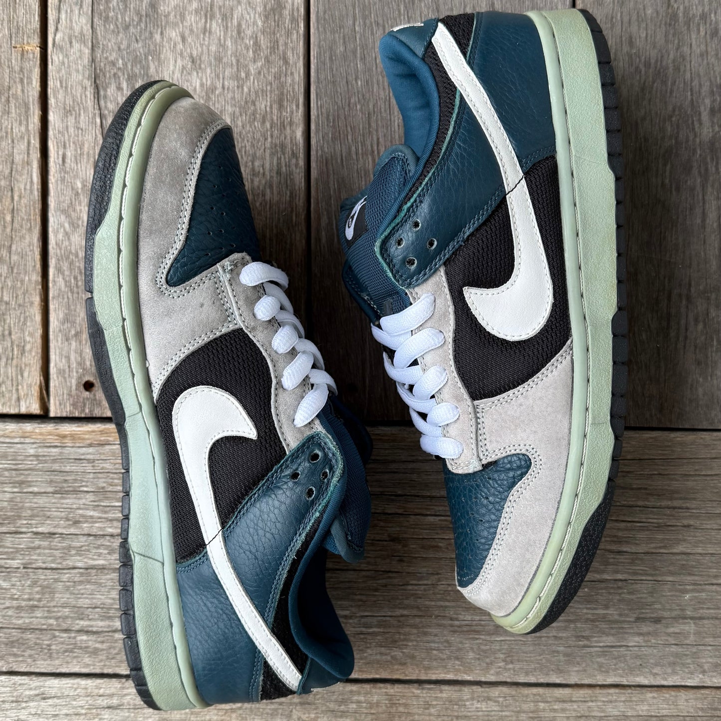 Nike SB Dunk Low Futura (OG) Size 10