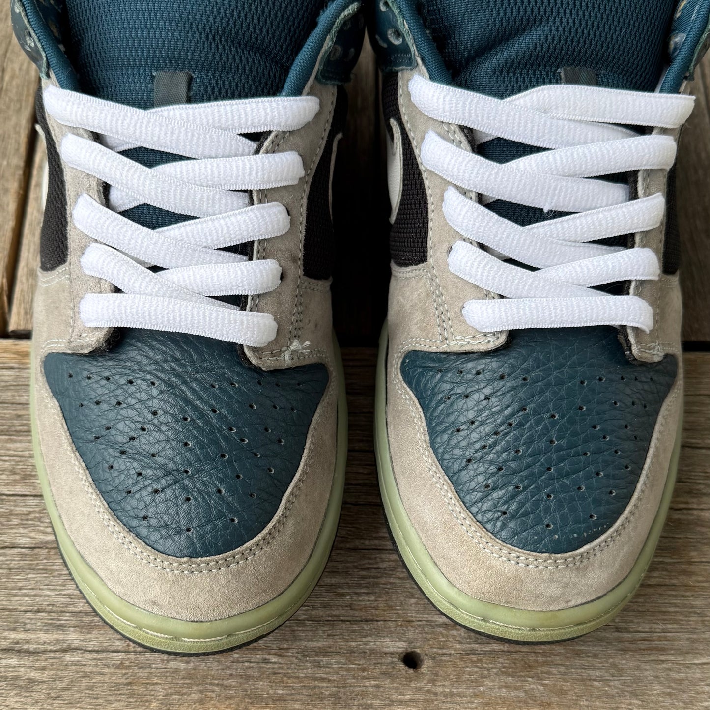 Nike SB Dunk Low Futura (OG) Size 10