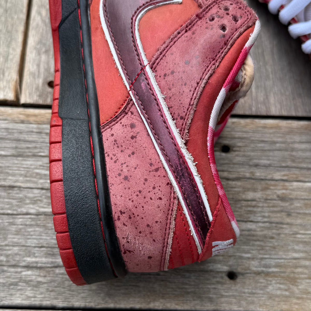 Nike SB Dunk Low Red Lobster Size 9