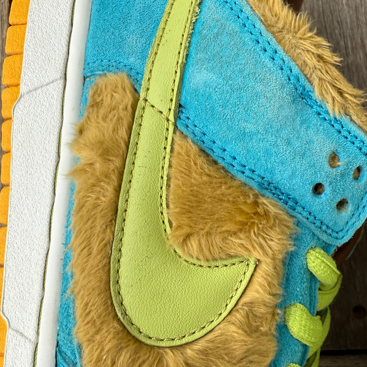 Nike SB Dunk Low Baby Bear Size 10