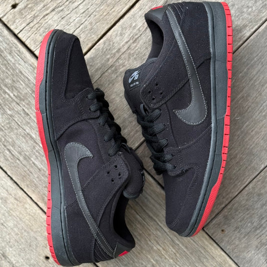 Nike SB Dunk Low Black Levi’s Size 10.5