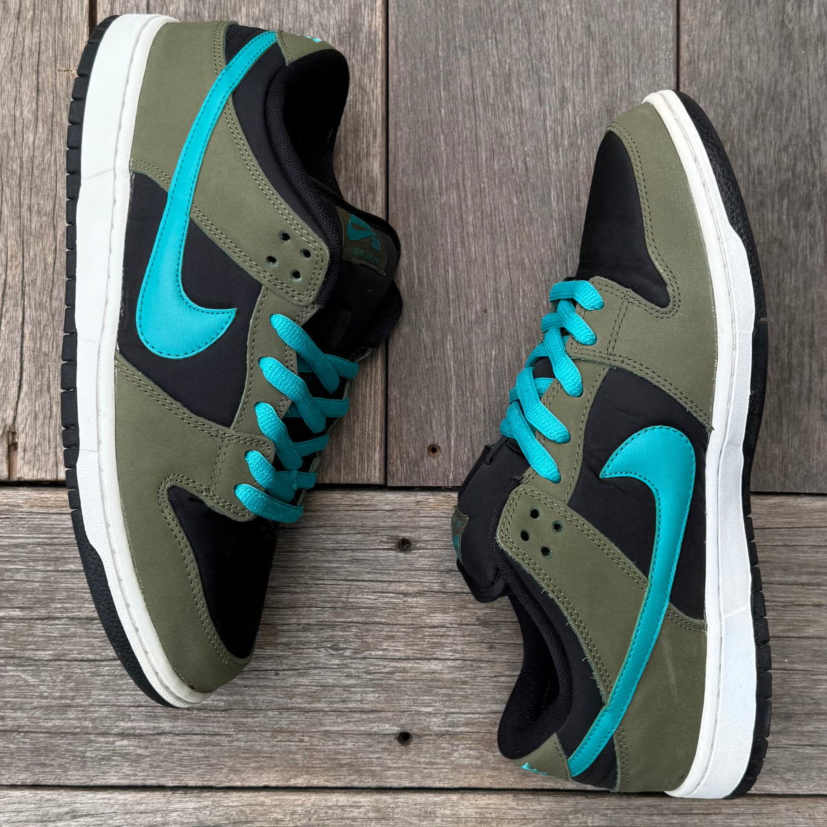 Nike SB Dunk Low Medium Olive Turbo Size 10.5