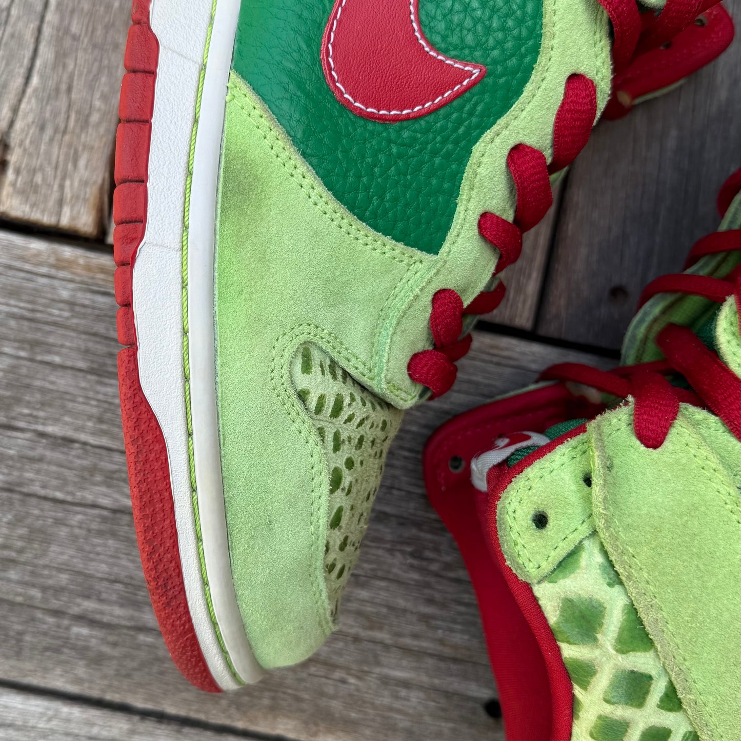 Nike SB Dunk High Dr. Feelgood Size 10