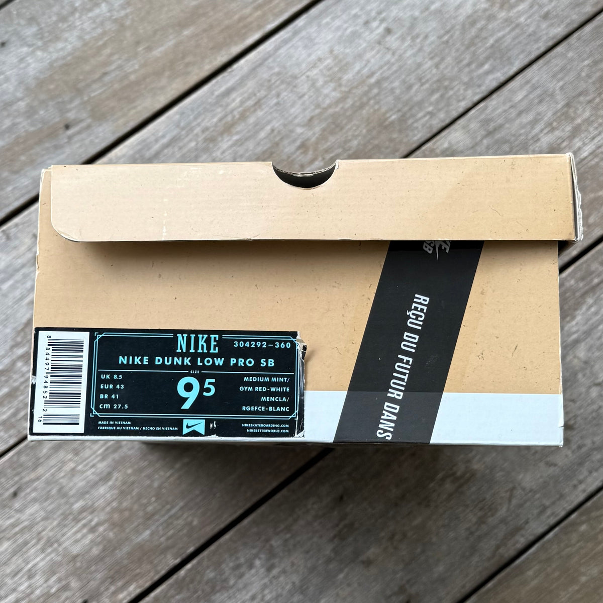 Nike SB Dunk Low Monopoly Mint Size 9.5