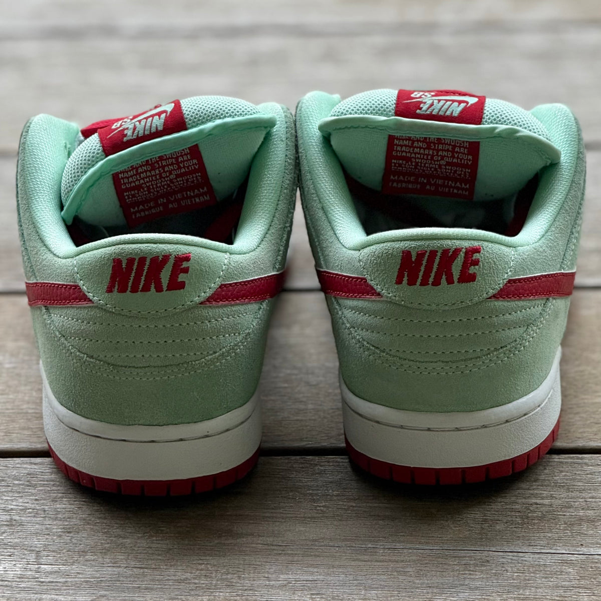 Nike SB Dunk Low Monopoly Mint Size 9.5