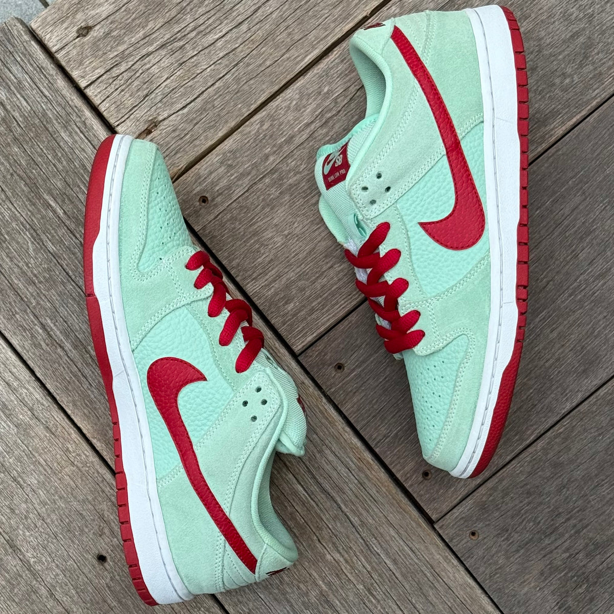 Nike SB Dunk Low Monopoly Mint Size 9.5