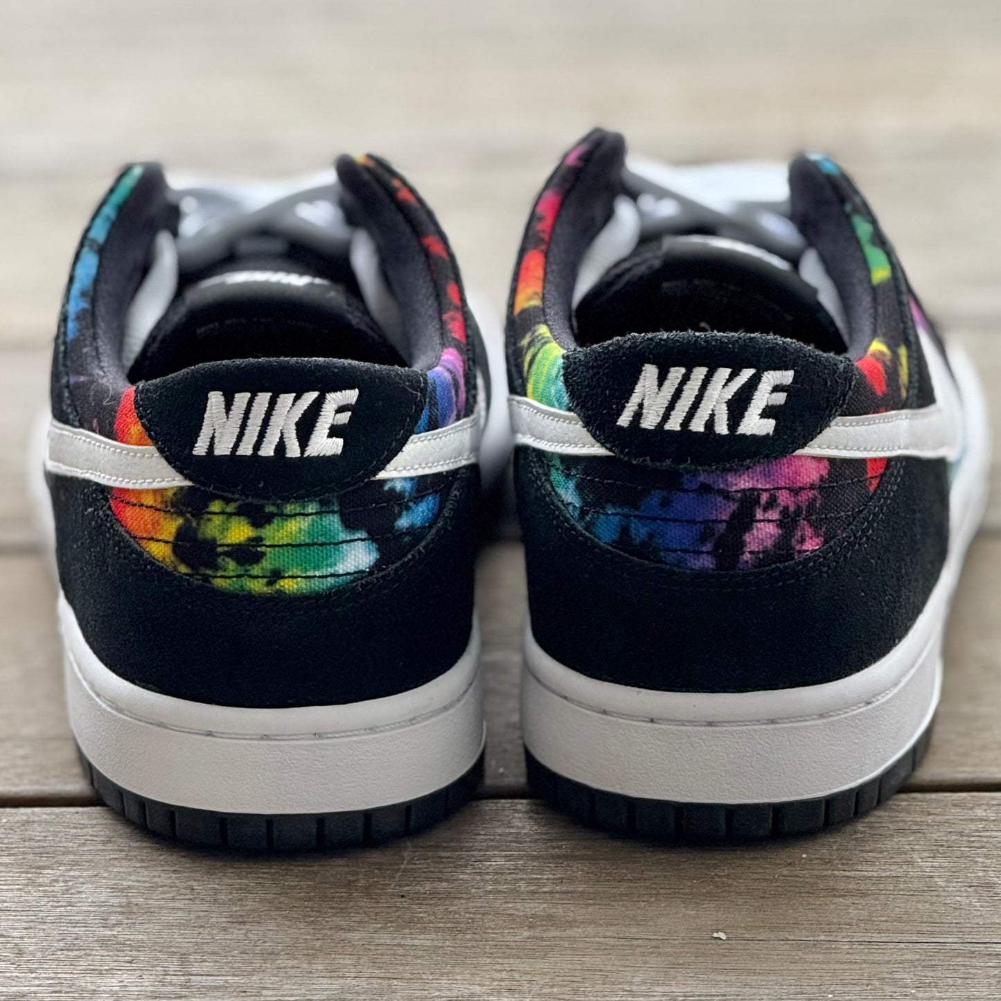 Nike SB Dunk Low Rainbow Tie Dye IW Size 10.5