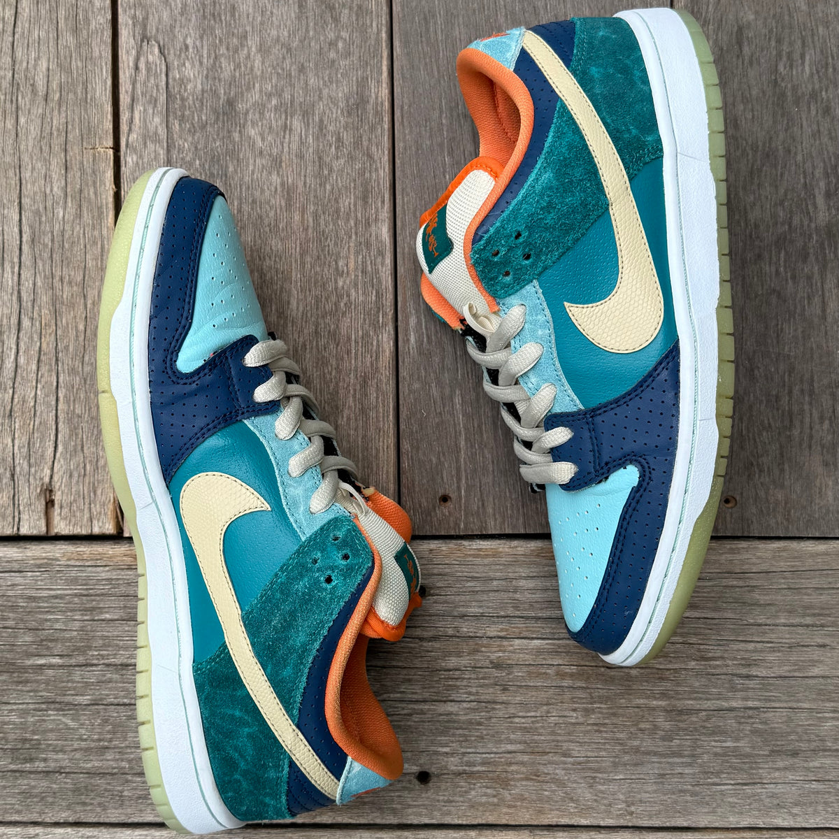 Nike SB Dunk Low MIA Skateshop Size 10