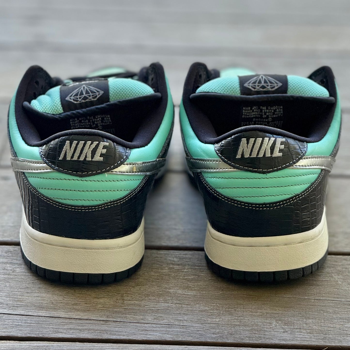 Nike SB Dunk Low Tiffany Diamond Size 11