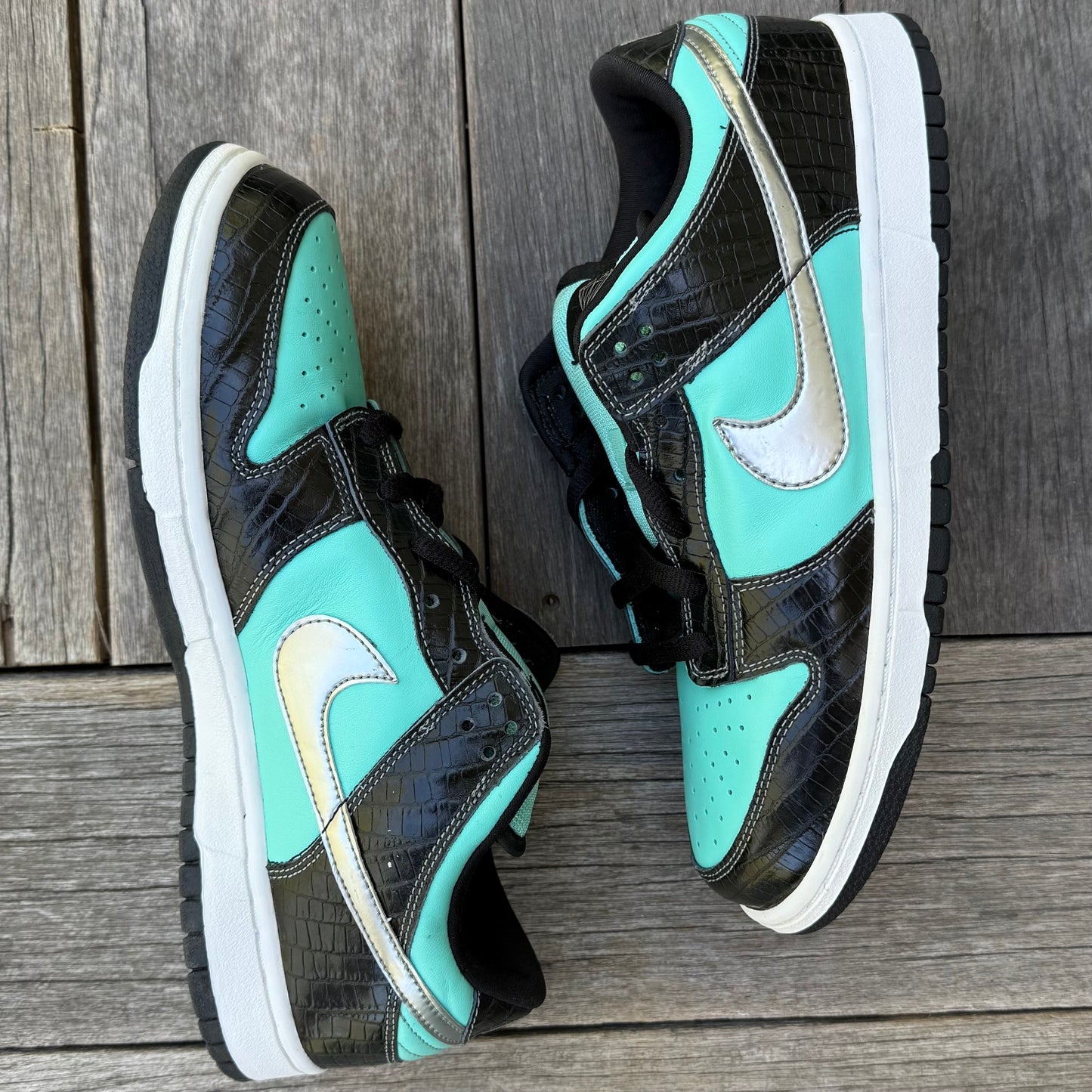 Nike SB Dunk Low Tiffany Diamond Size 11
