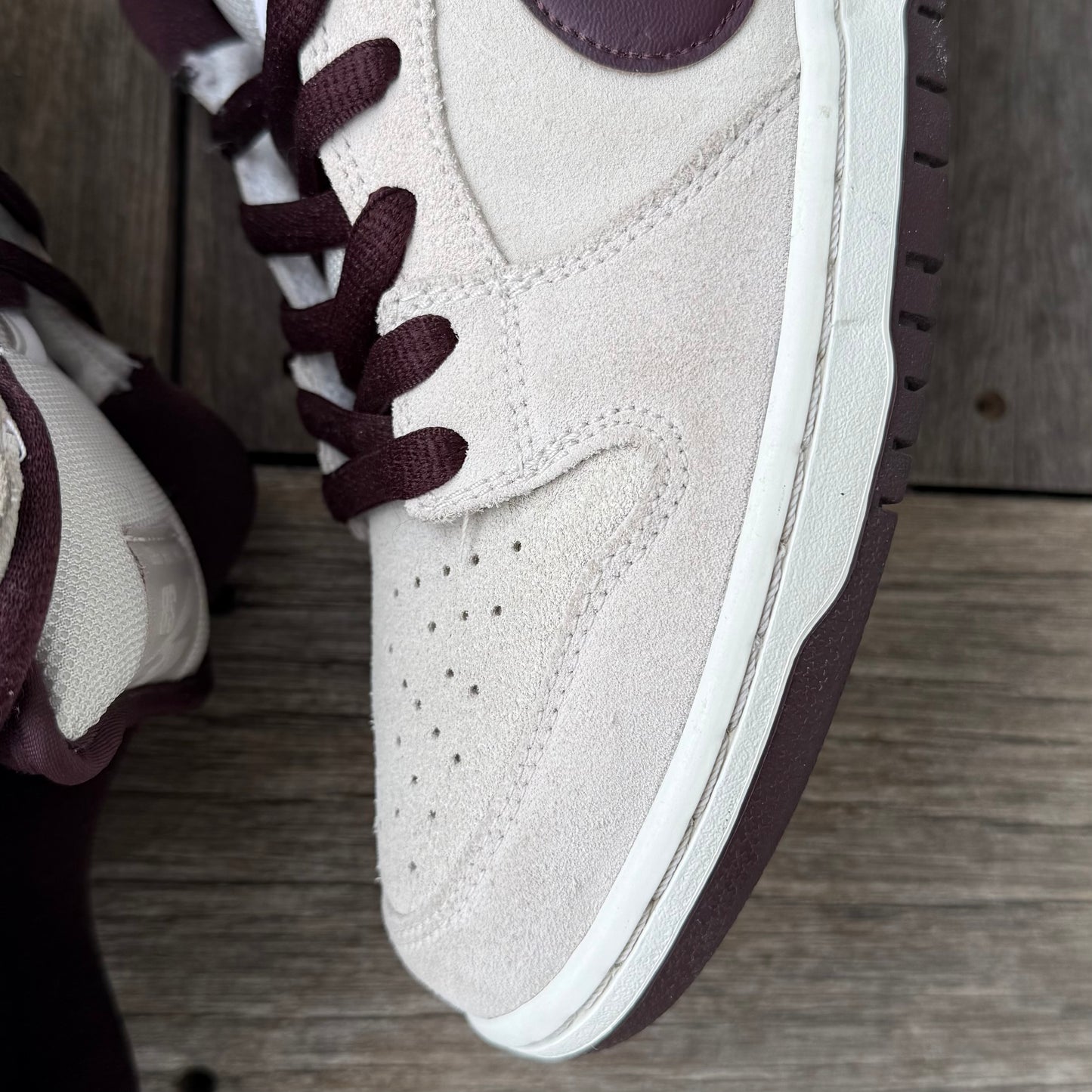 Nike SB Dunk Low Desert Sand Mahogany Size 10