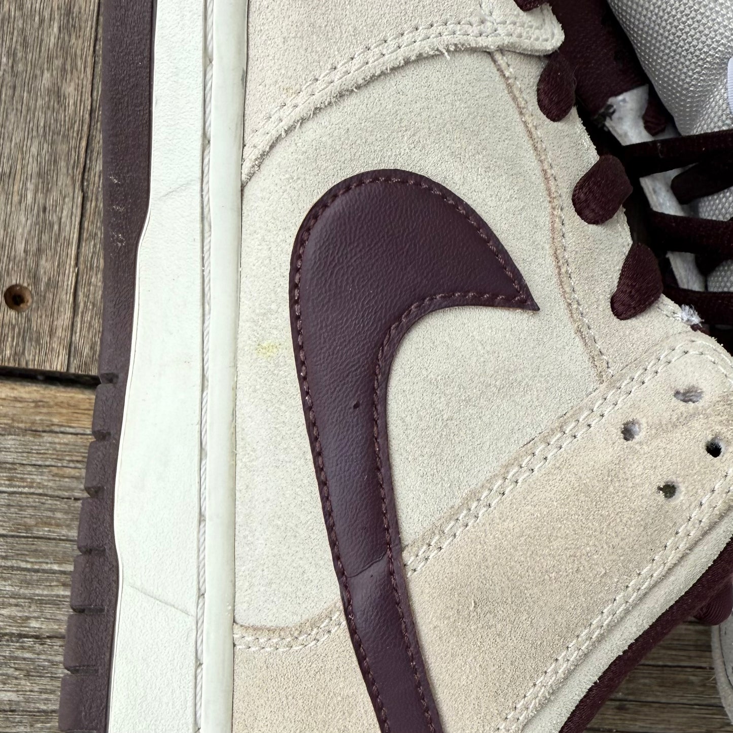 Nike SB Dunk Low Desert Sand Mahogany Size 10