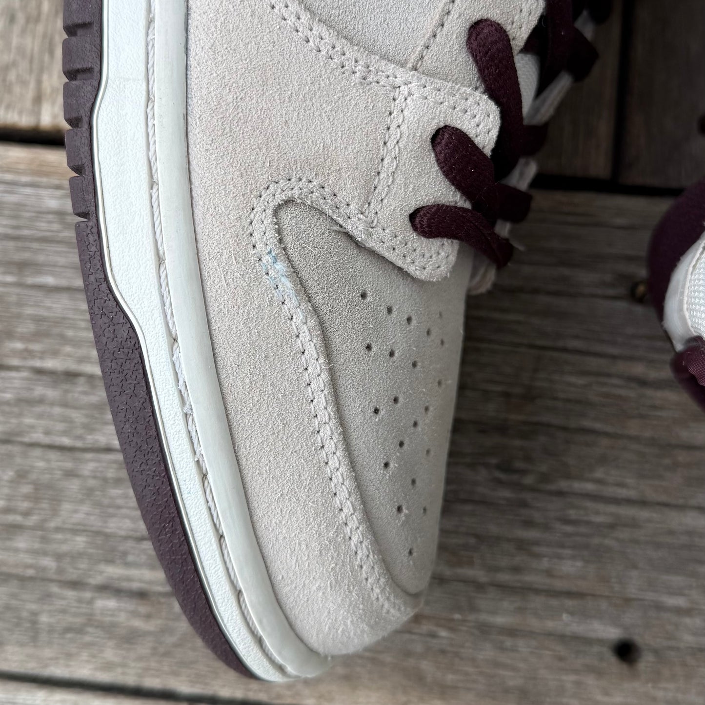 Nike SB Dunk Low Desert Sand Mahogany Size 10