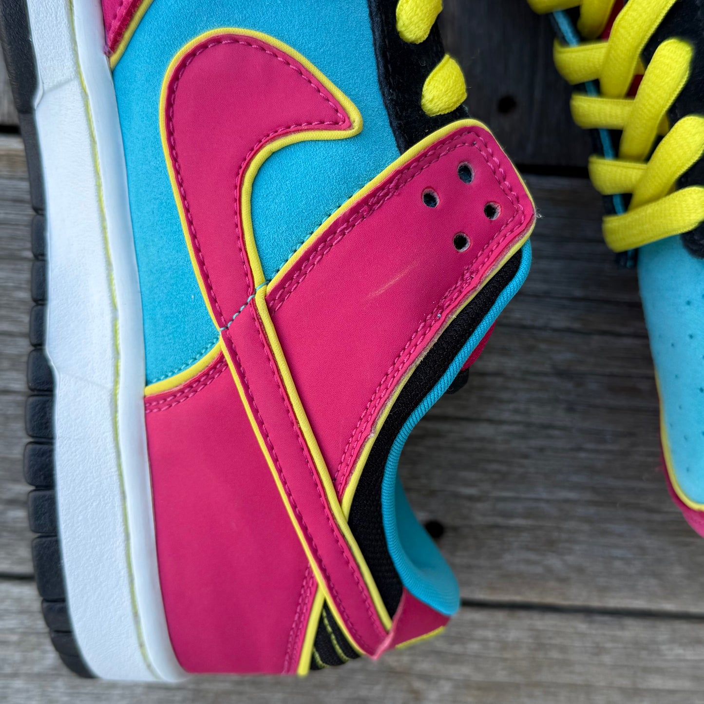 Nike SB Dunk Low Miss Pacman Size 10.5