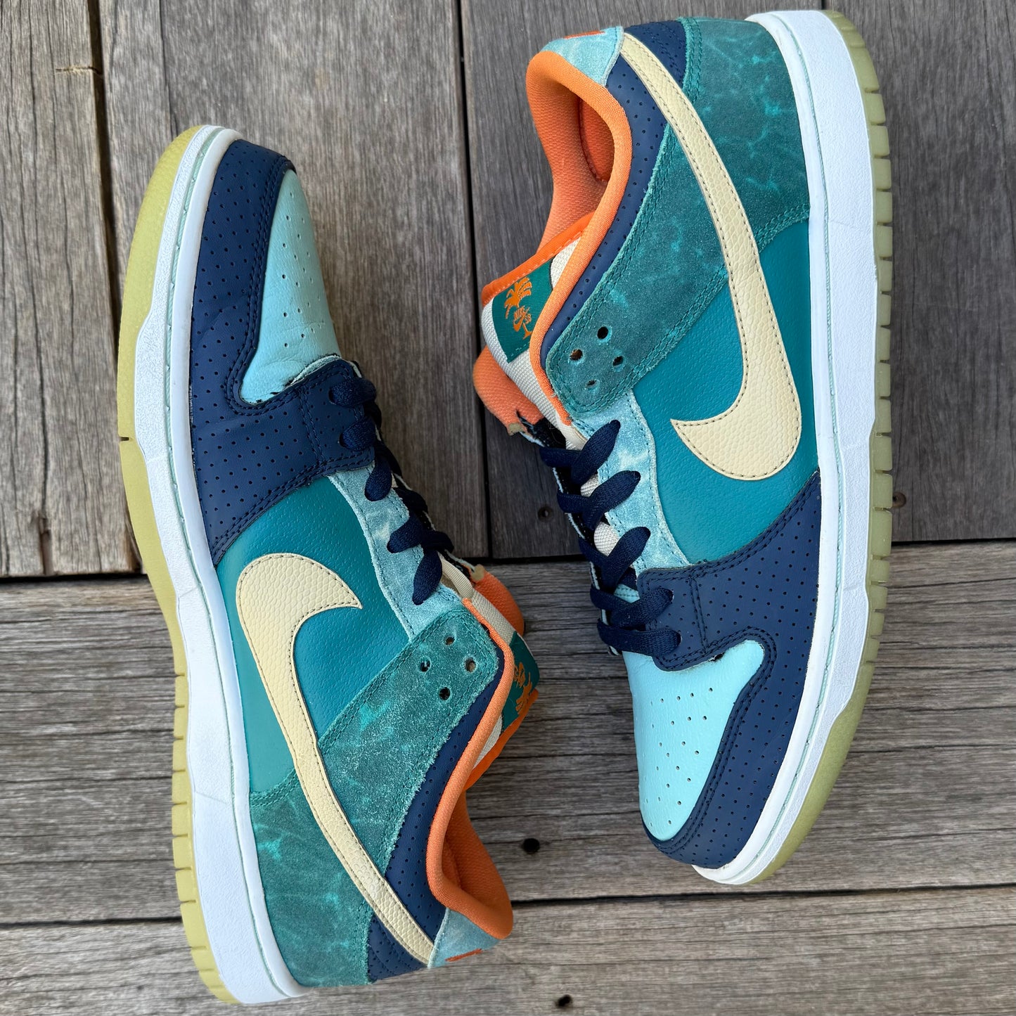 Nike SB Dunk Low MIA Skateshop Size 11