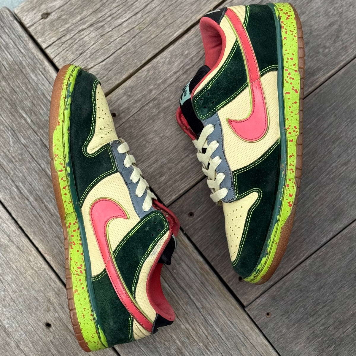 Nike SB Dunk Low Mosquito Size 10