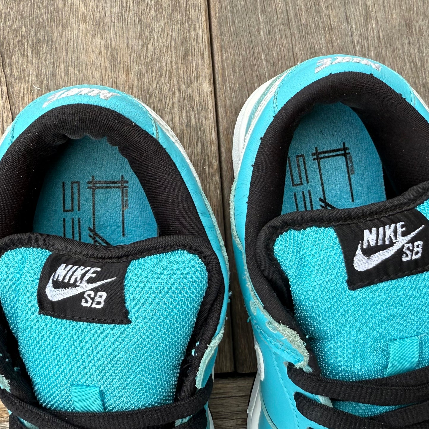 Nike SB Dunk Low Blue Tokyo Taxi Size 6