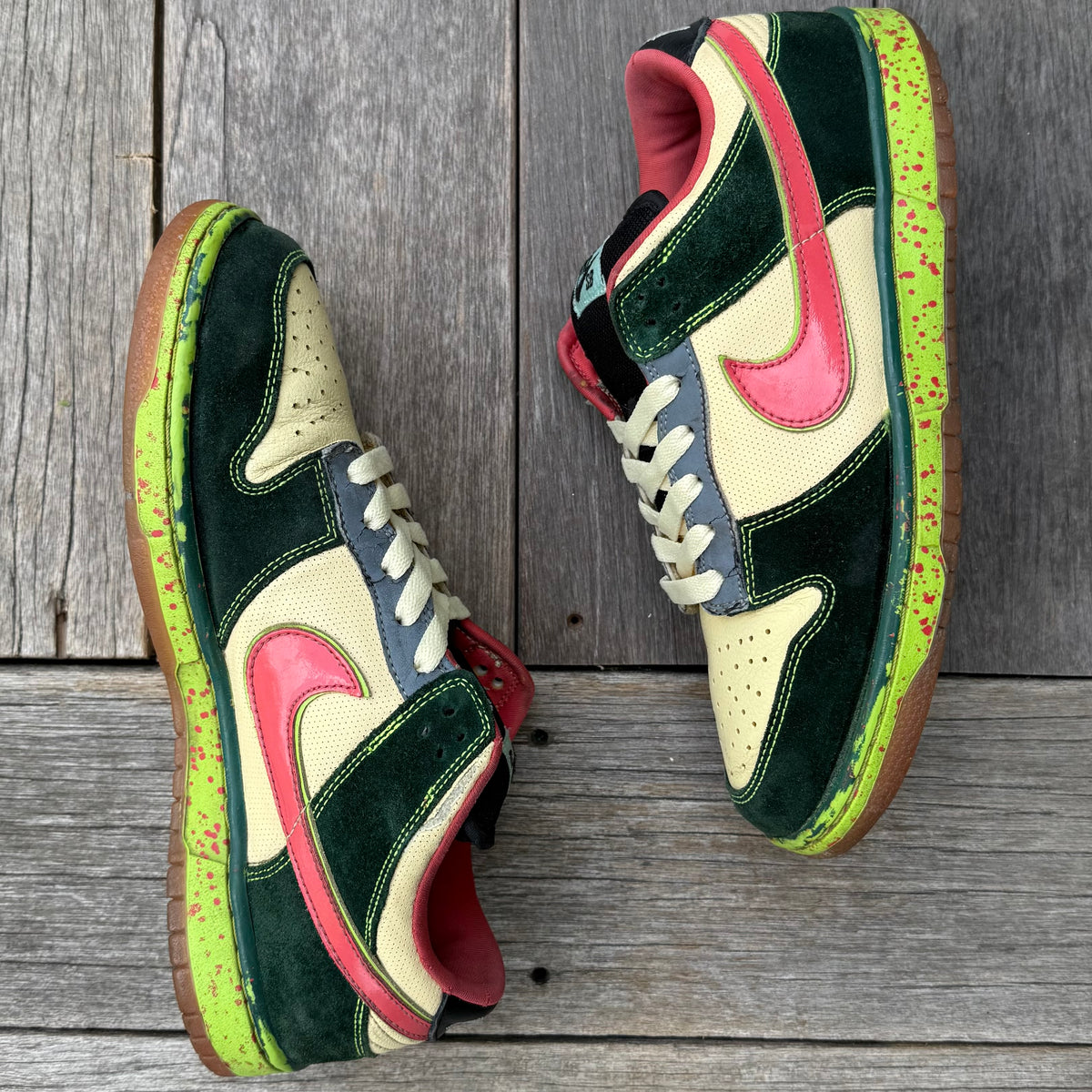 Nike SB Dunk Low Mosquito Size 10