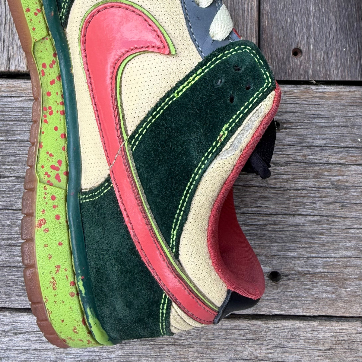 Nike SB Dunk Low Mosquito Size 10