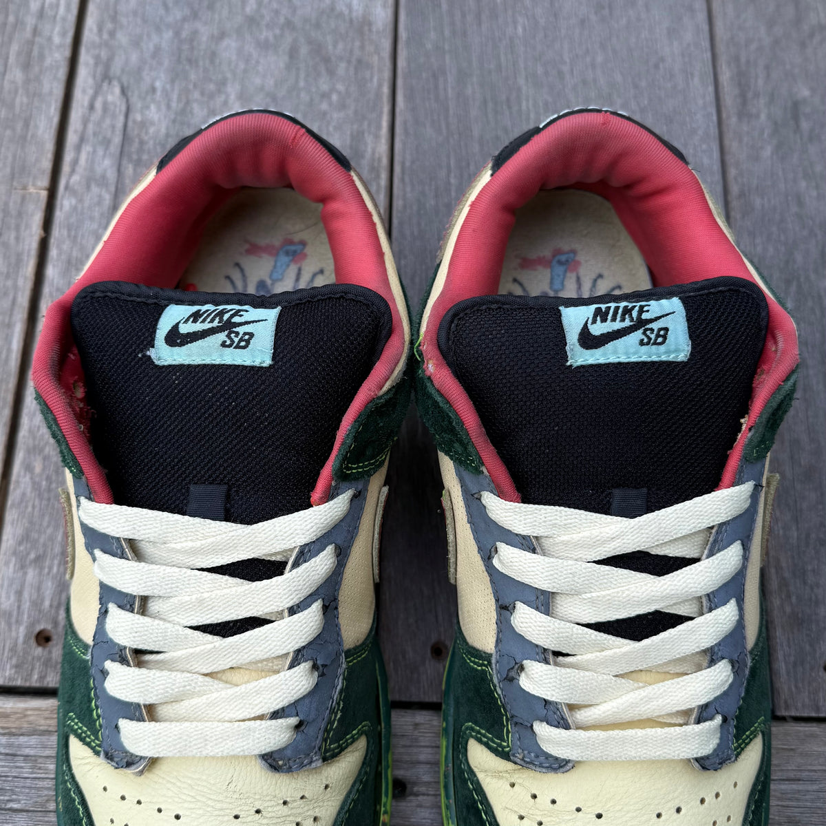 Nike SB Dunk Low Mosquito Size 10