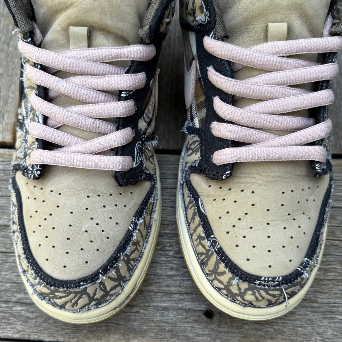 Nike SB Dunk Low Travis Scott Size 8.5