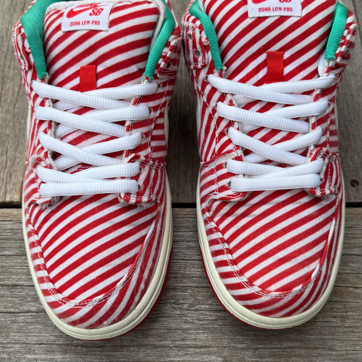 Nike SB Dunk Low Candy Cane Size 10