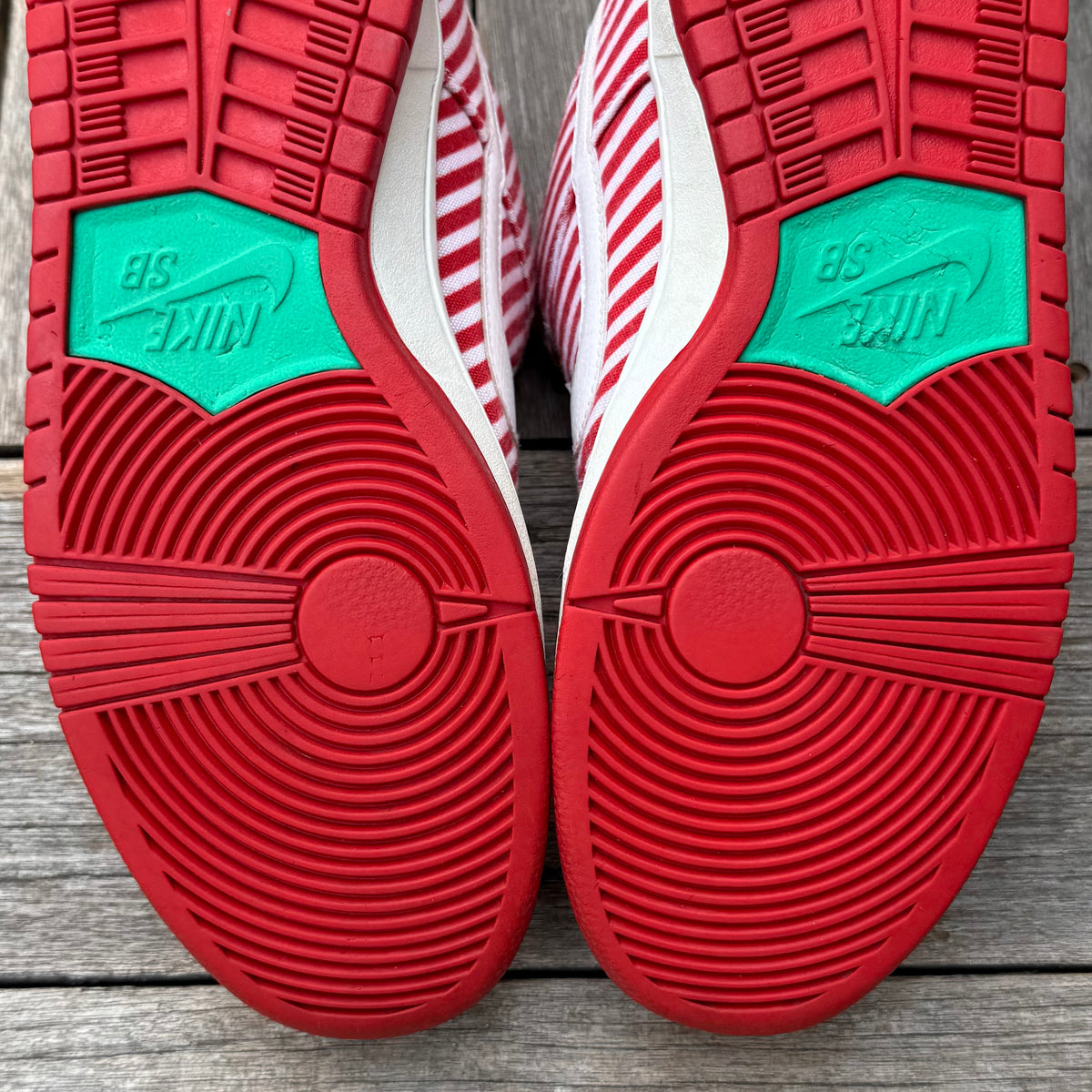 Nike SB Dunk Low Candy Cane Size 10