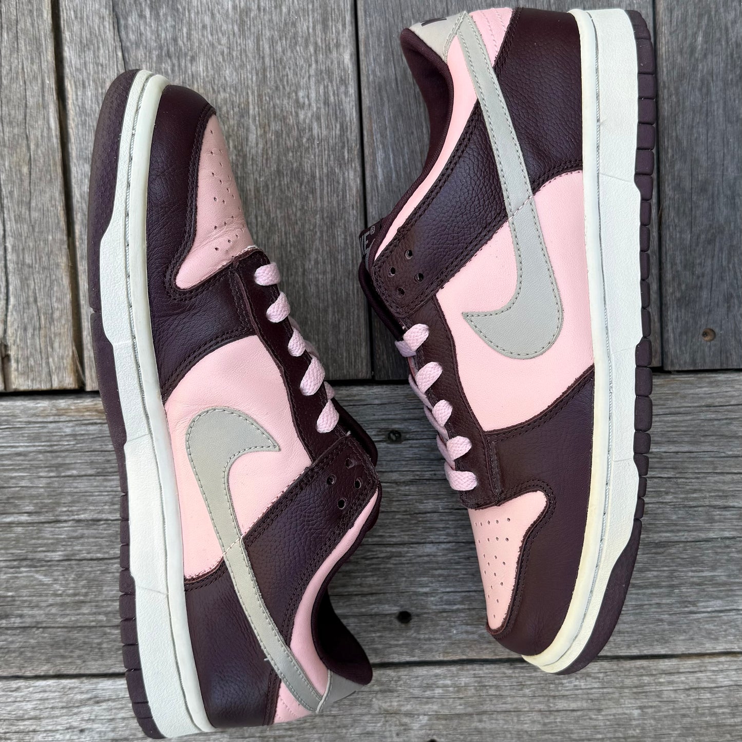 Nike Dunk Low UnStussy WMNS Size 10 (Men’s 8.5-9)