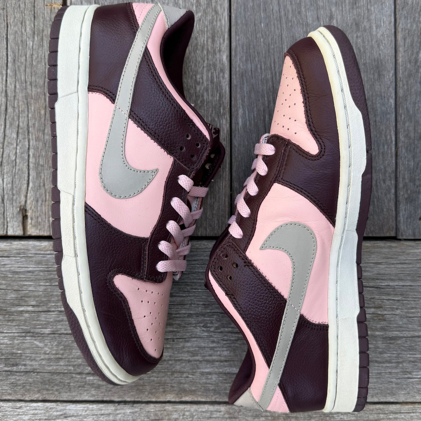 Nike Dunk Low UnStussy WMNS Size 10 (Men’s 8.5-9)