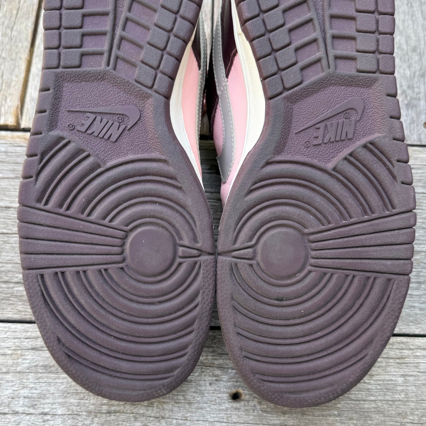 Nike Dunk Low UnStussy WMNS Size 10 (Men’s 8.5-9)
