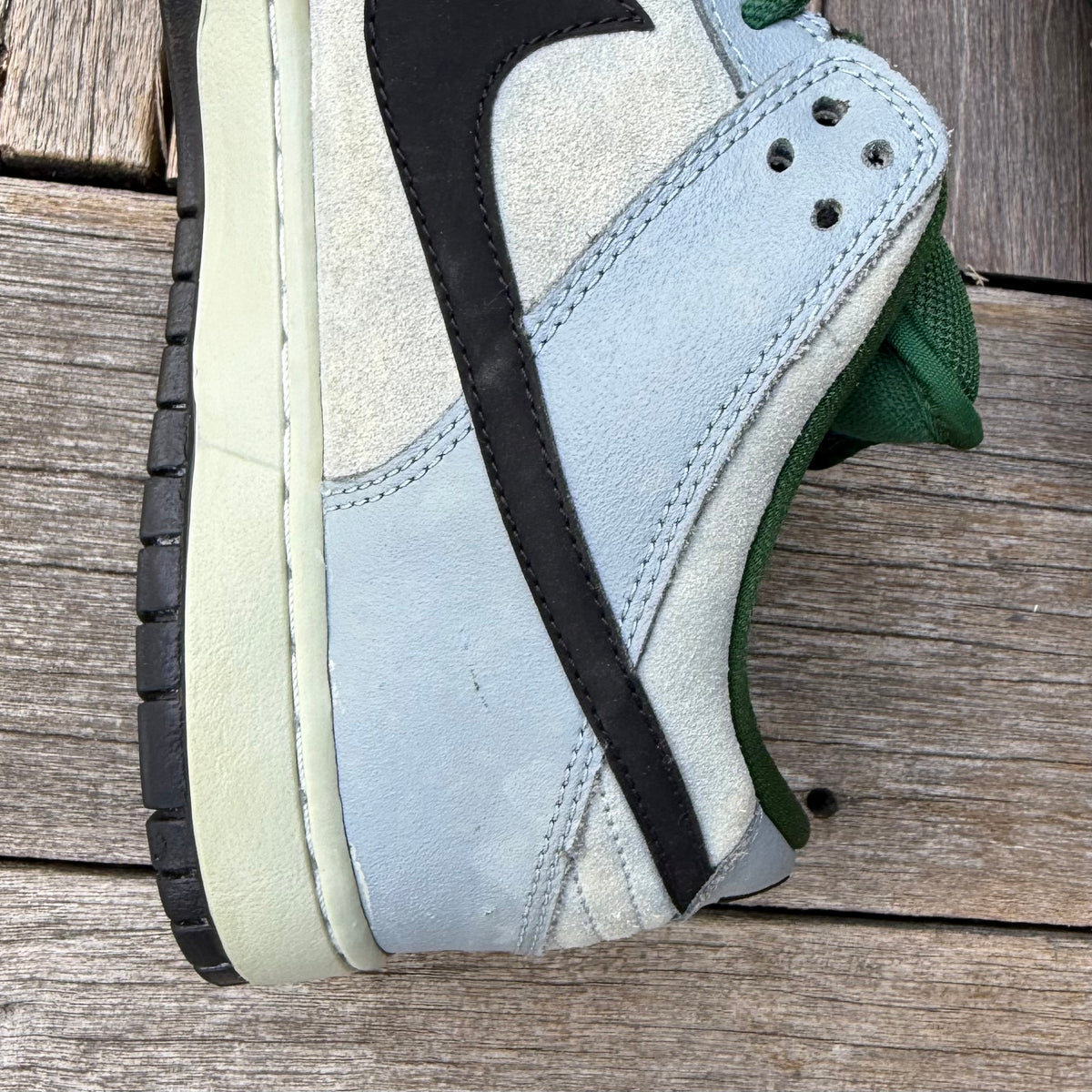 Nike SB Dunk Low Central Park Maple Leaf Size 11.5