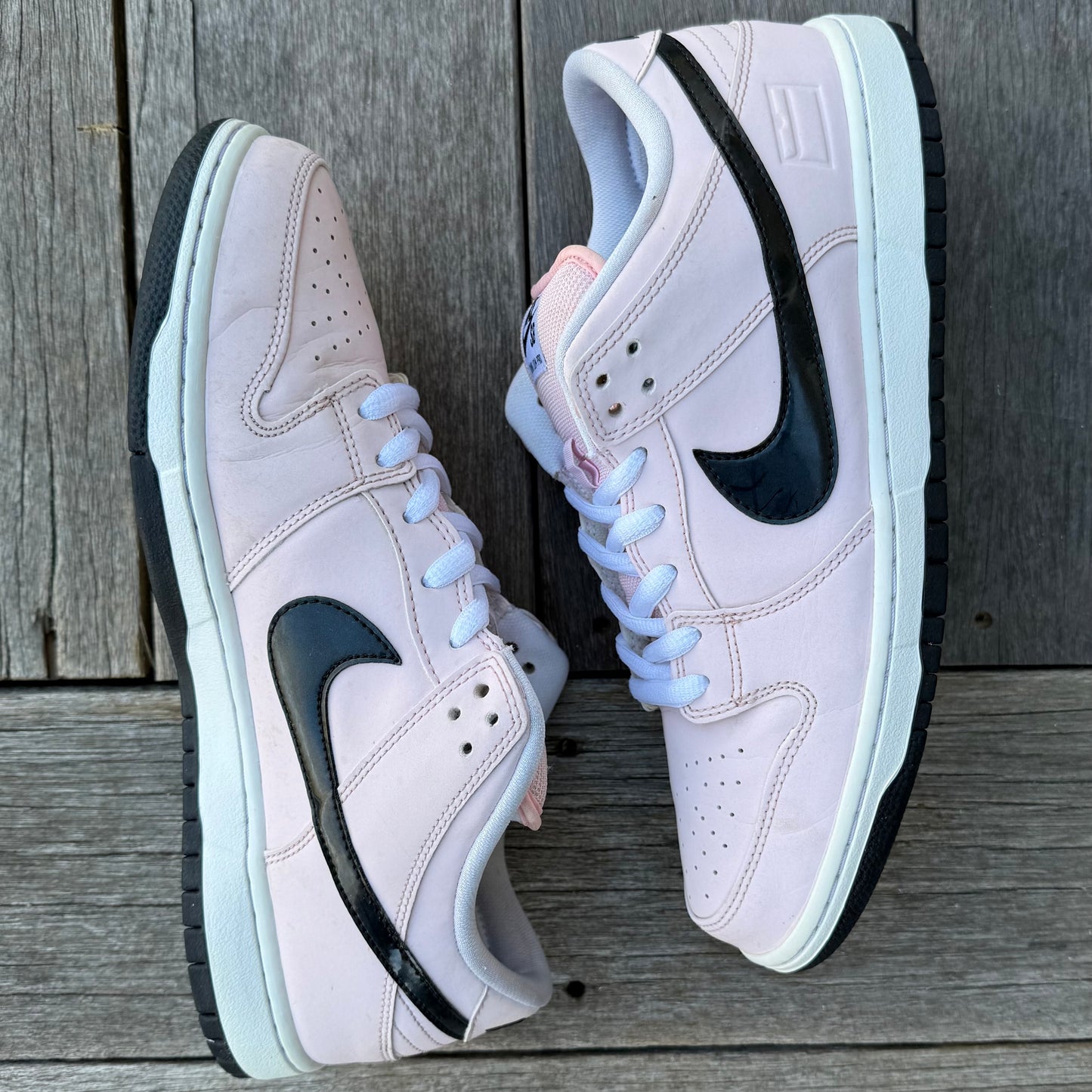 Nike SB Dunk Low Pink Box Size 10.5