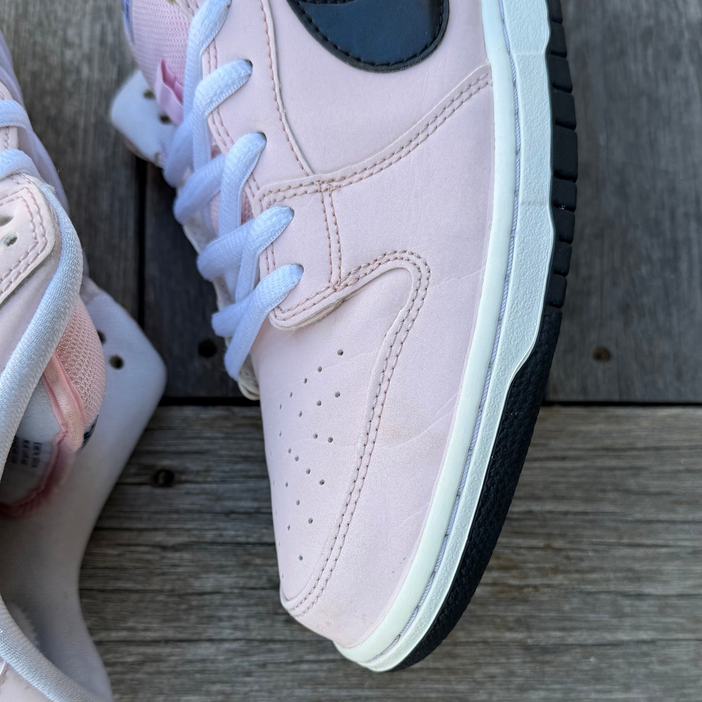 Nike SB Dunk Low Pink Box Size 10.5