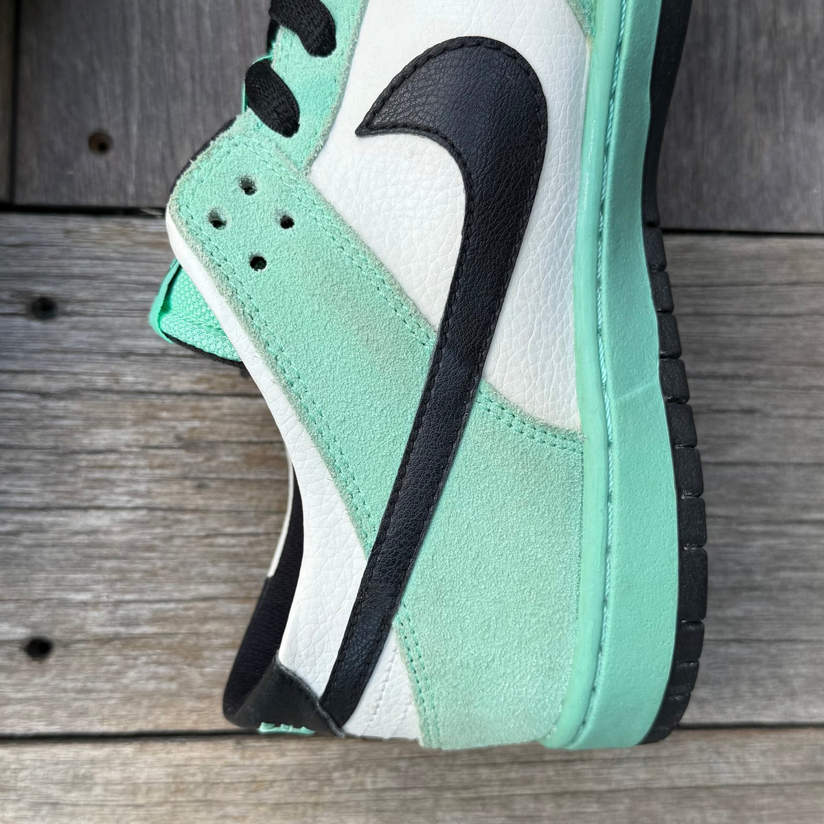 Nike SB Dunk Low Sea Crystal (SAMPLE) Size 10