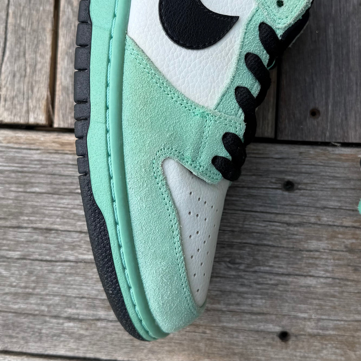 Nike SB Dunk Low Sea Crystal (SAMPLE) Size 10