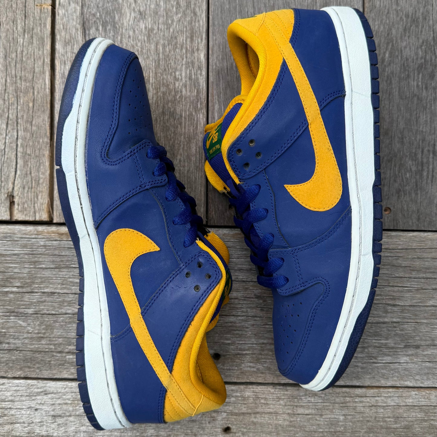 Nike SB Dunk Low Midas Gold Brazil Size 11