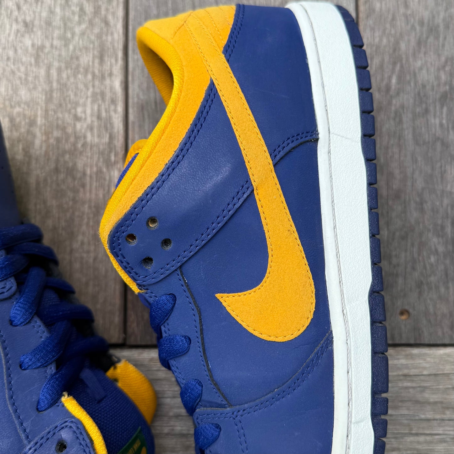 Nike SB Dunk Low Midas Gold Brazil Size 11