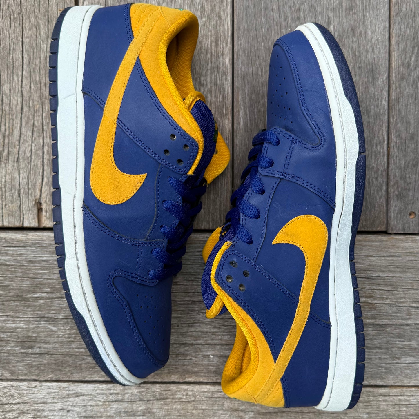 Nike SB Dunk Low Midas Gold Brazil Size 11