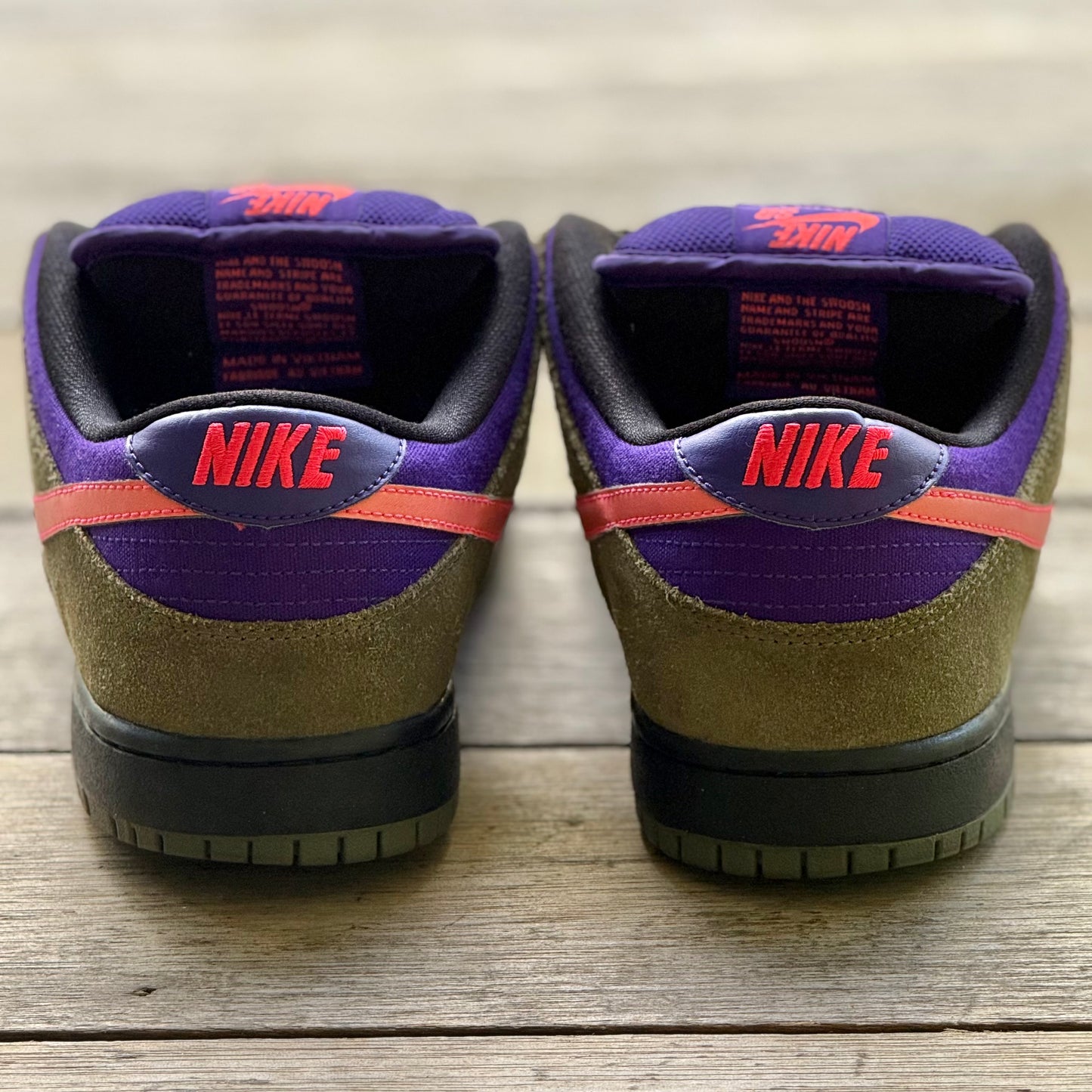 Nike SB Dunk Low Medium Olive Atomic Red Size 9.5