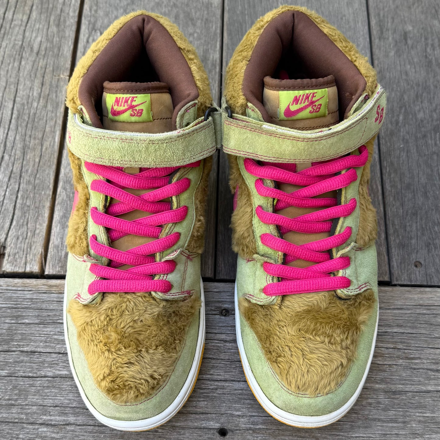 Nike SB Dunk Mid Mama Bear Size 10.5