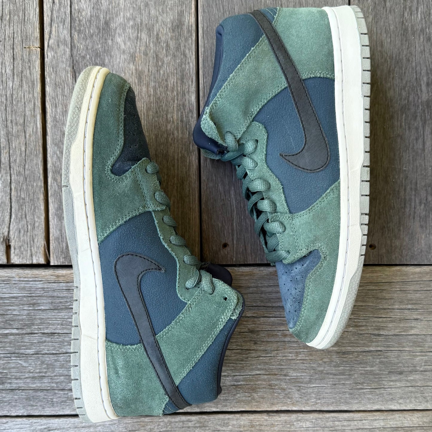 Nike SB Dunk Mid Nori Size 9
