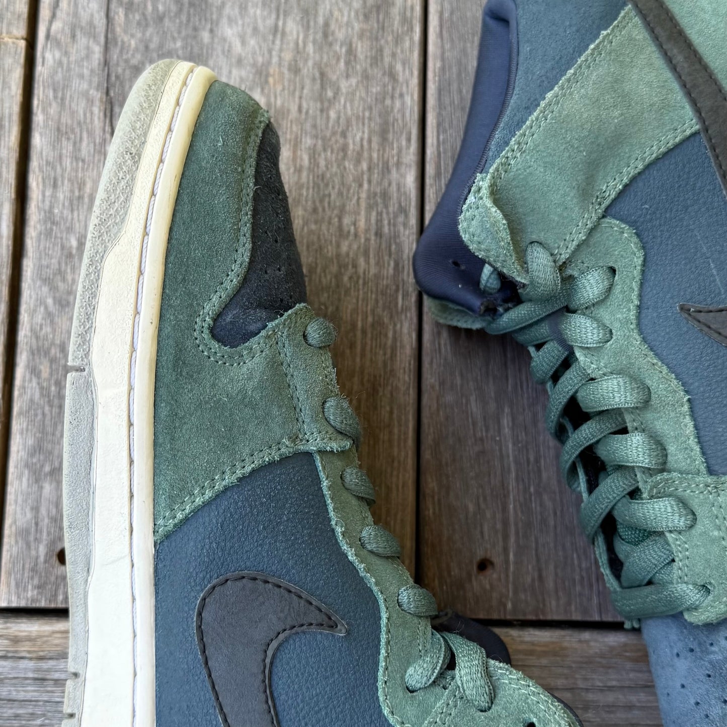 Nike SB Dunk Mid Nori Size 9