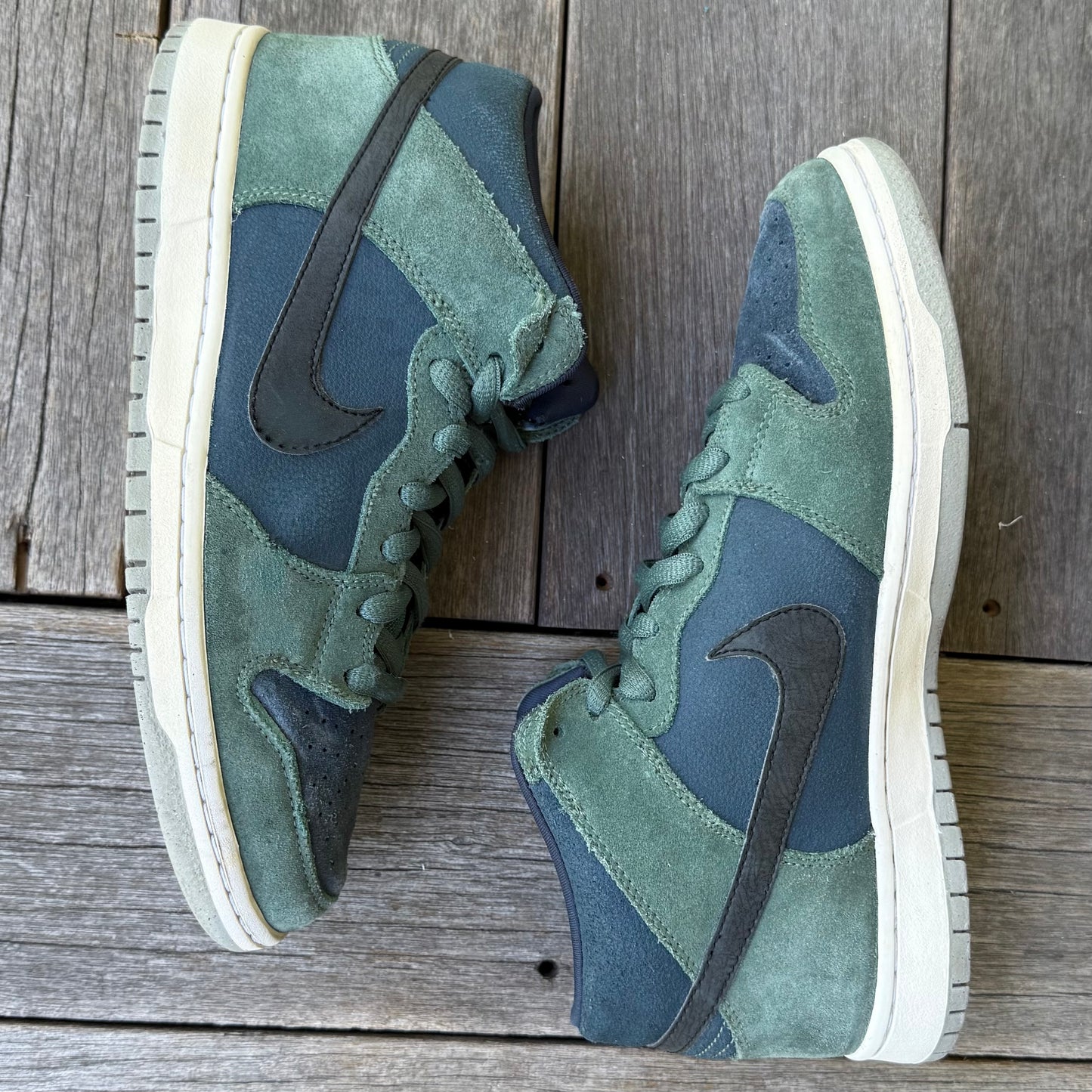 Nike SB Dunk Mid Nori Size 9
