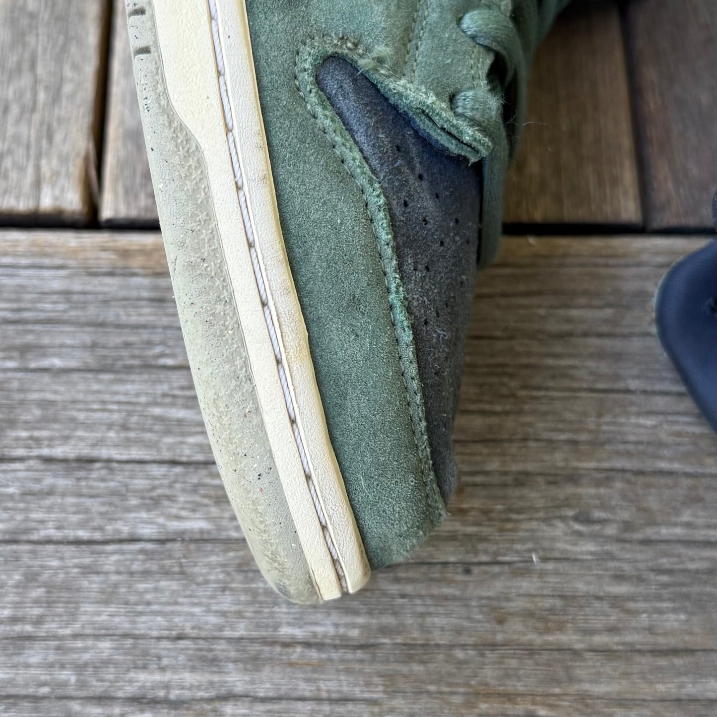 Nike SB Dunk Mid Nori Size 9