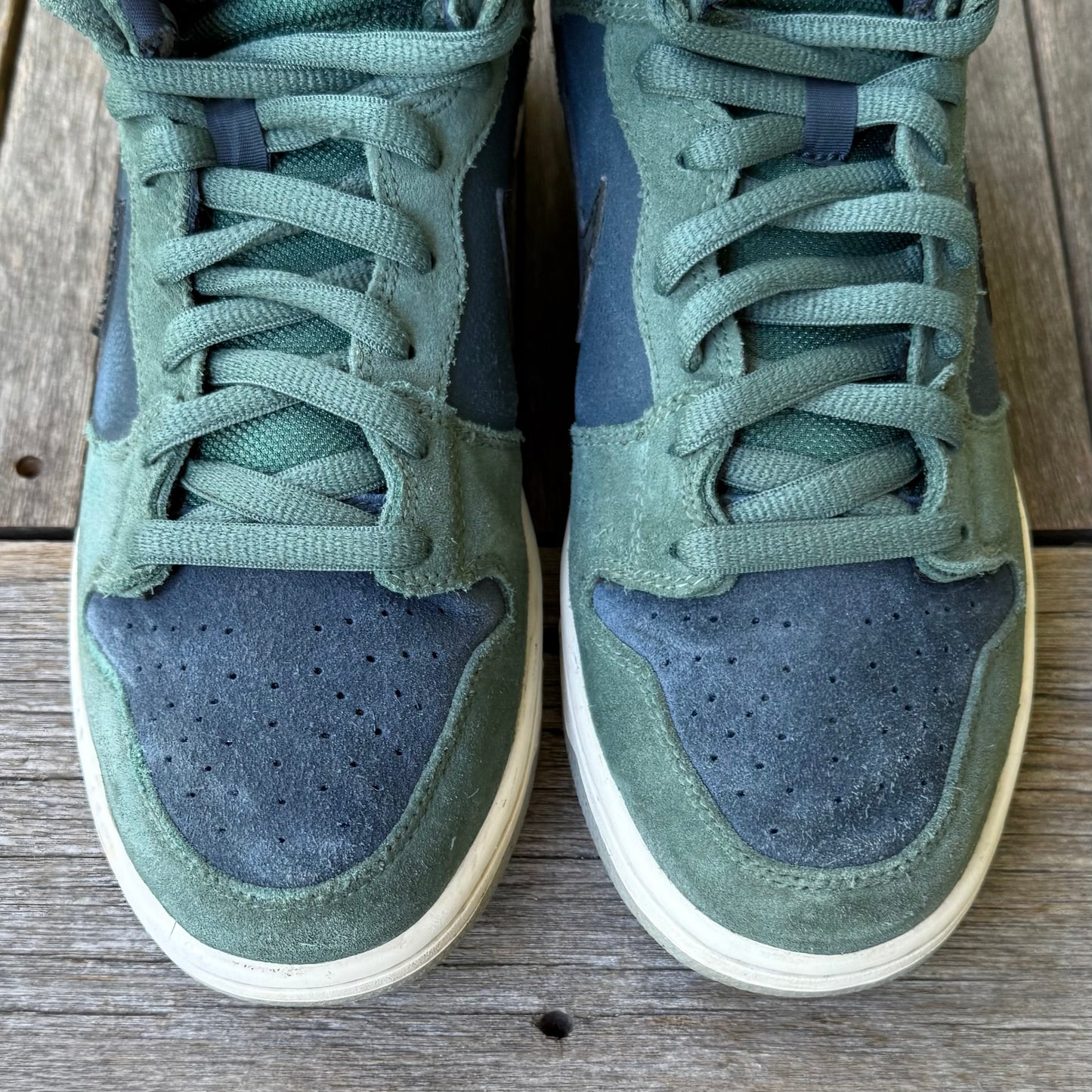 Nike SB Dunk Mid Nori Size 9