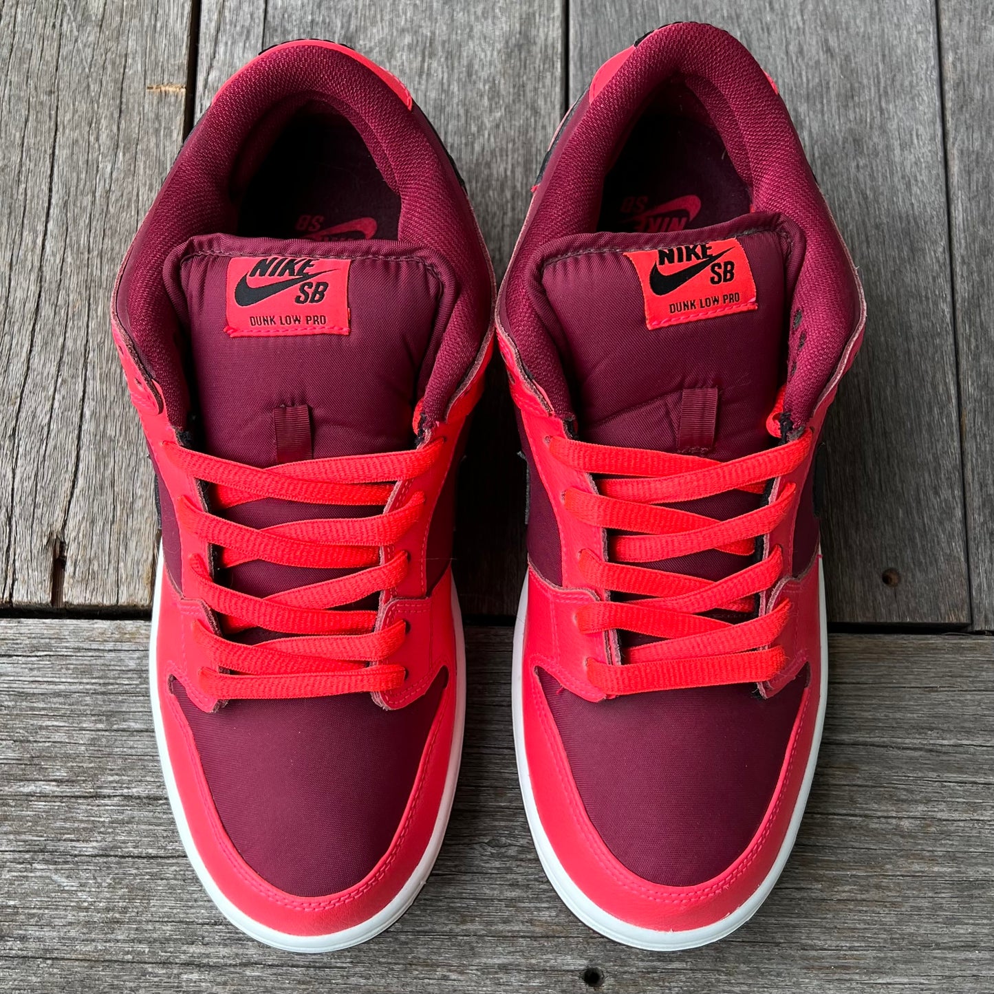 Nike SB Dunk Low Laser Crimson Size 9