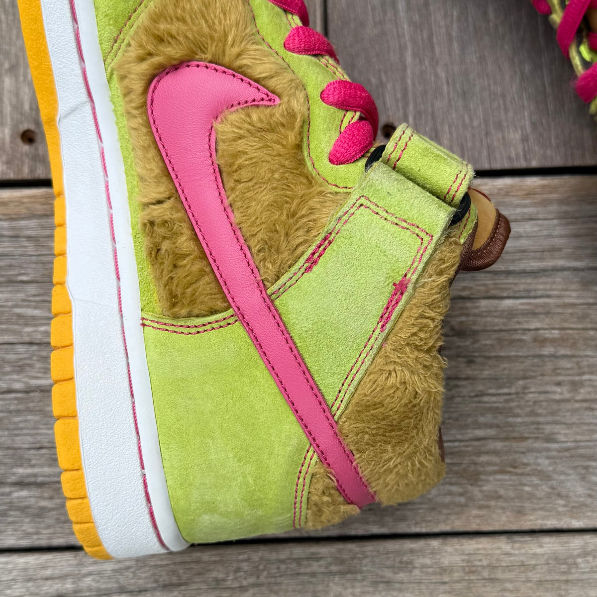 Nike SB Dunk Mid Mama Bear Three Bears Size 9