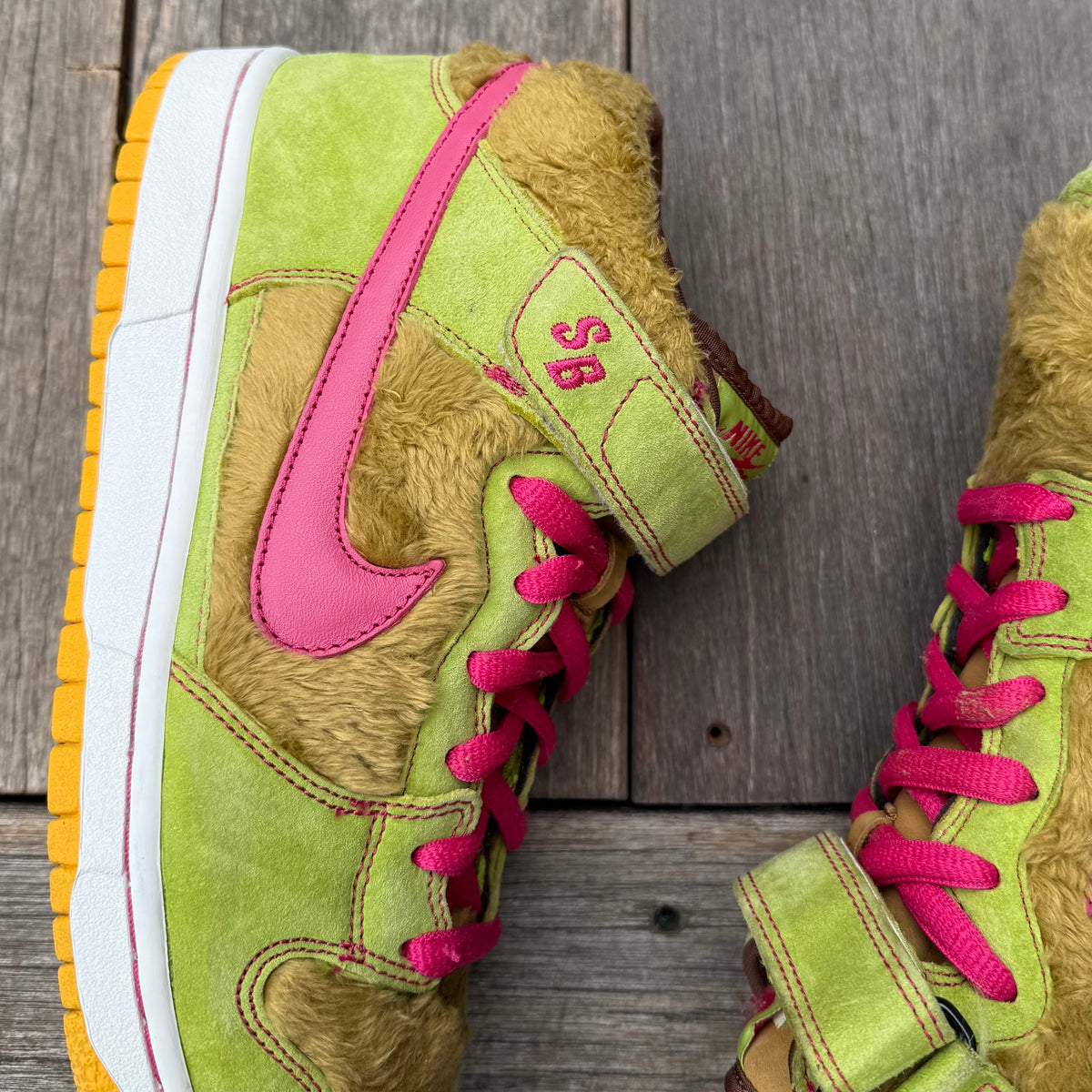 Nike SB Dunk Mid Mama Bear Three Bears Size 9