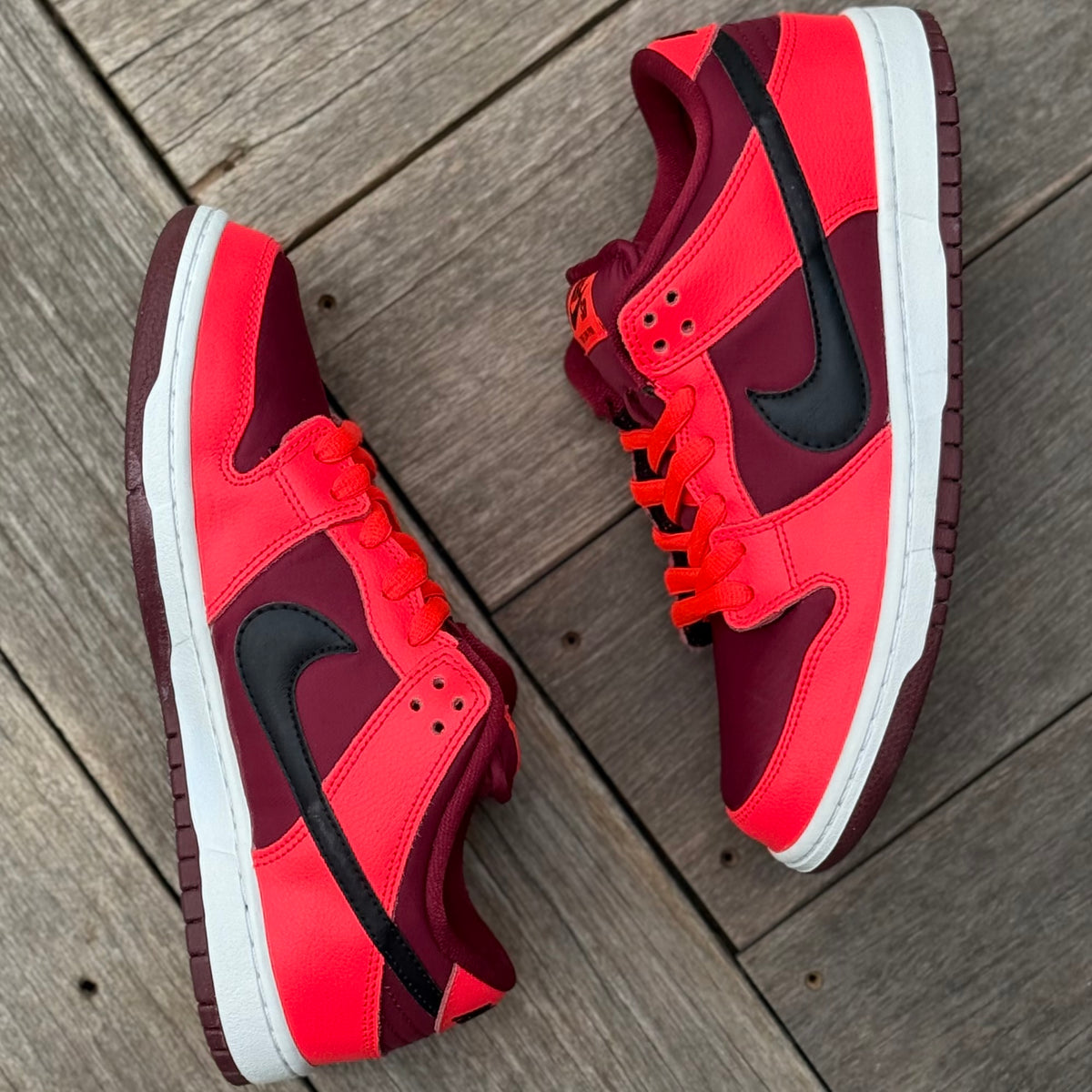 Nike SB Dunk Low Laser Crimson (SAMPLE) Size 8
