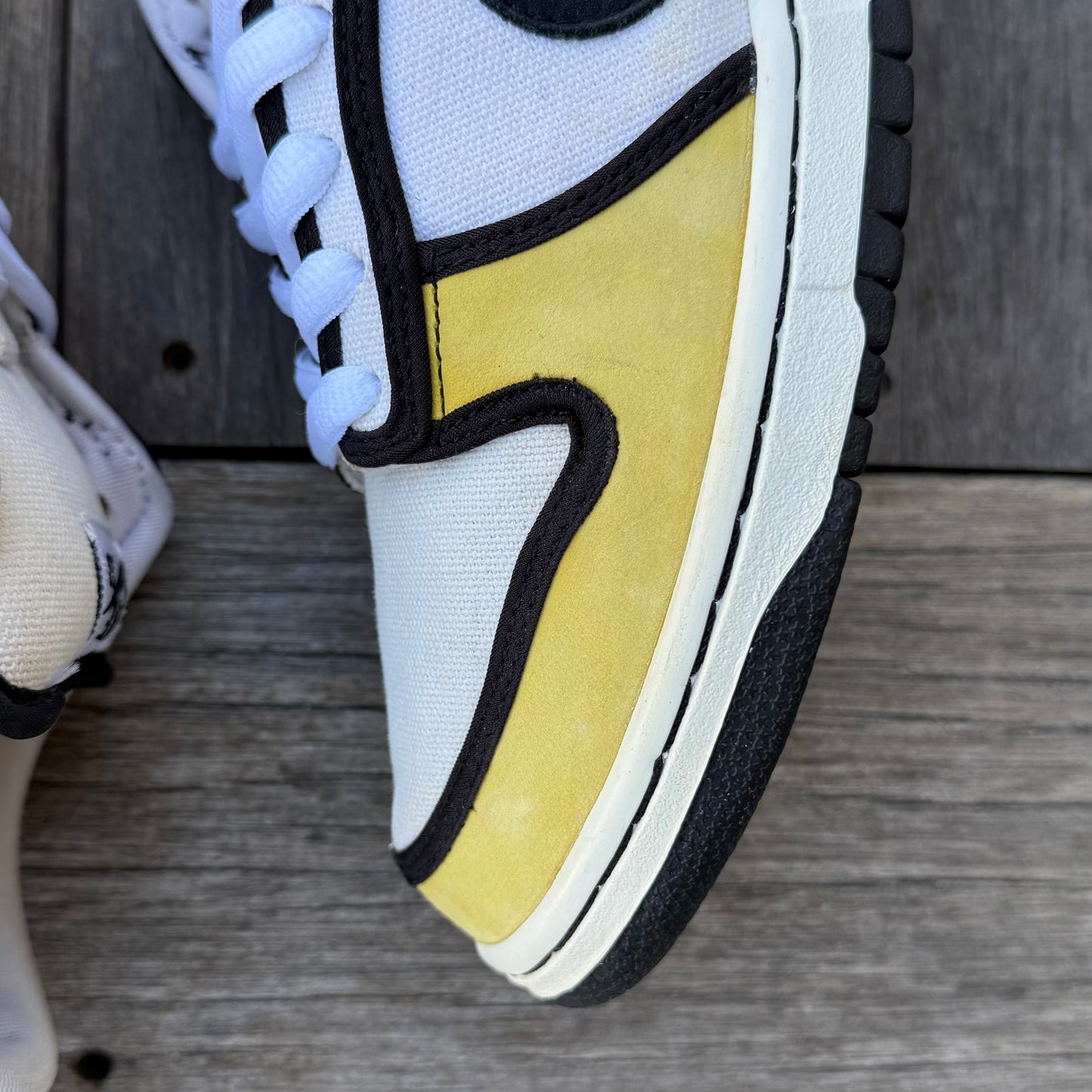 Nike SB Dunk Low Piet Mondrain Size 9